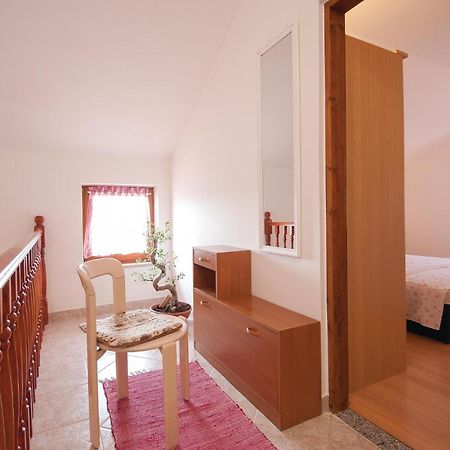 Lovely Apartment In Rovinj With Kitchen Ngoại thất bức ảnh