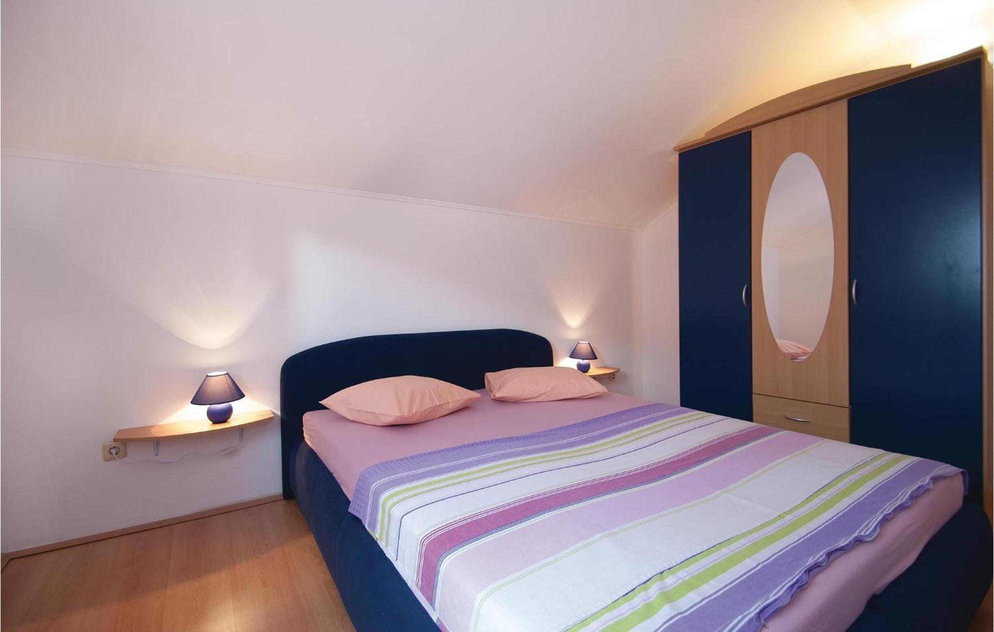 Lovely Apartment In Rovinj With Kitchen Ngoại thất bức ảnh